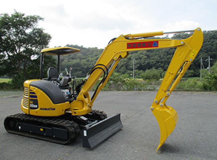 バックホーPC55MR-5